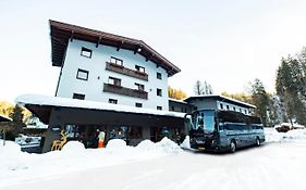 Contiki Haus Schoeneck